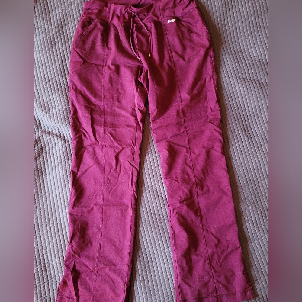 Grey's Anatomy active yoga top scrub pants. MEDIUM TALL.